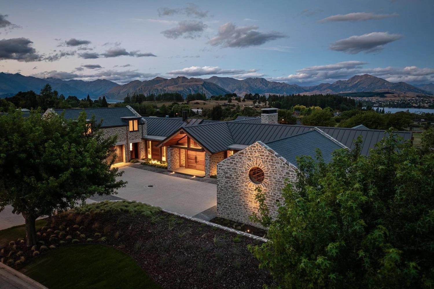 Foxglove Lodge, image 2